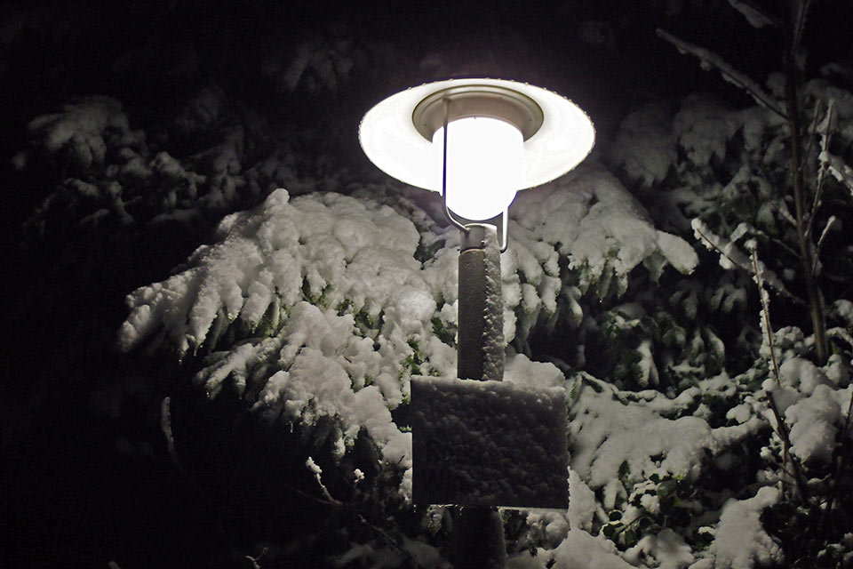 Uetliberg, Januar 2013; Strassenlampe