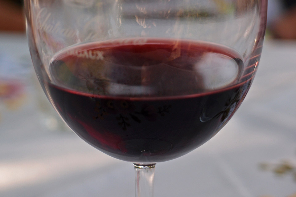 Ein Glas Rotwein - August 2013 - Olympus XZ-1