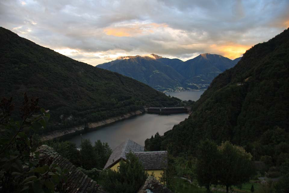 Lago di Vogorno, letztes Abendlicht, September 2011