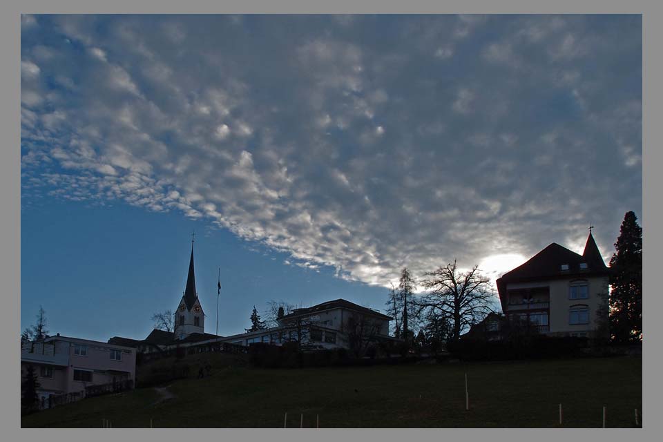 Muri, AG, unter einem Wolkenhimmel - Feb. 2012