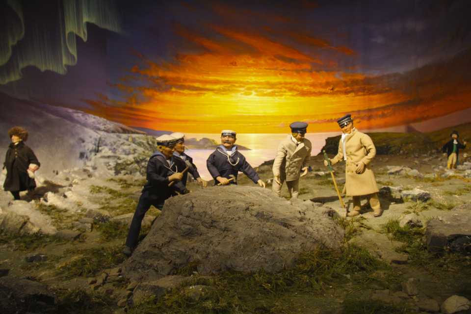 Darstellungen von Expeditionen zum Nordkap im Museum des Besucherzentrums