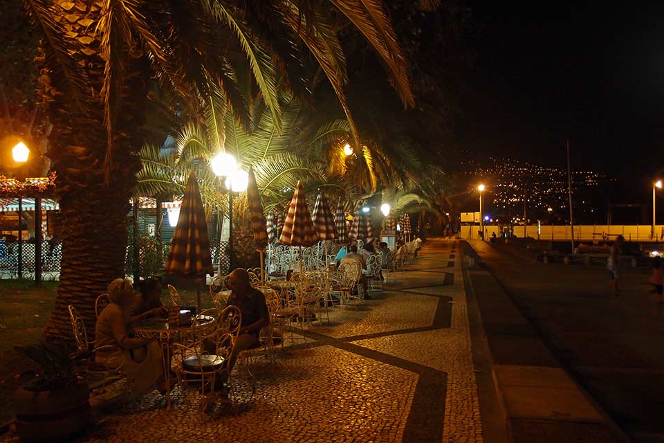 Funchal, Hafencafé, August 2013, Olympus XZ 1