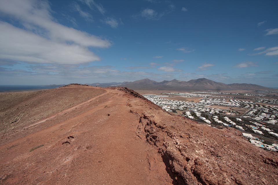 Lanzarote - Montana Roja, Hausberg der Playa Blanca - März 2014 -  Canon EOS 40D