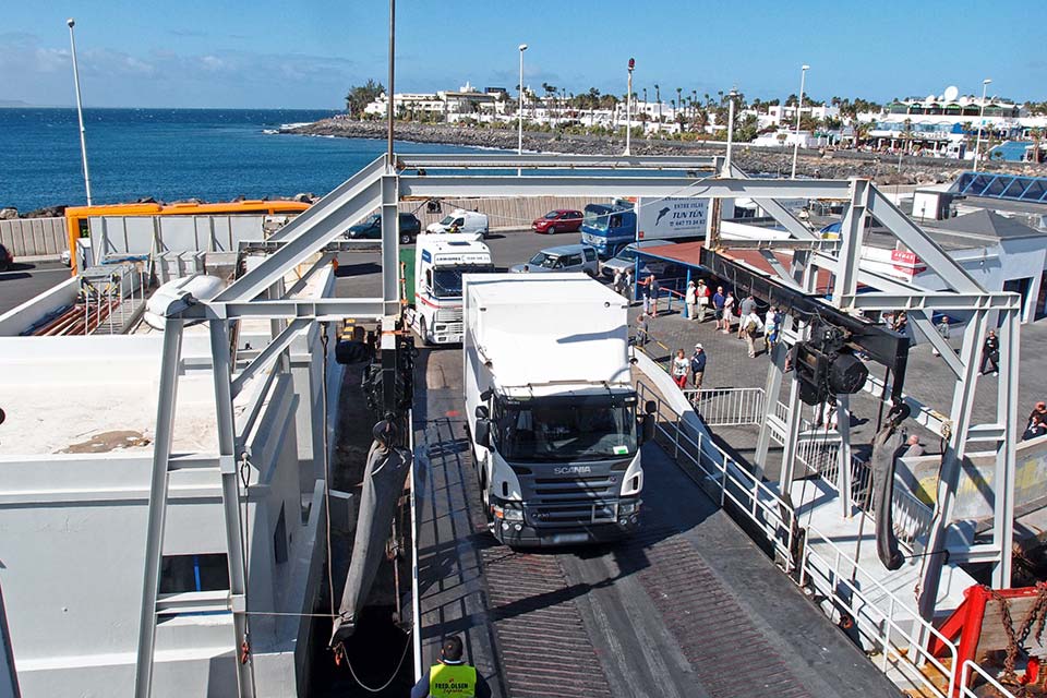 Lanzarote - Auffahrt auf die Fähre Fred Olsen - März 2014 - Olympus XZ-1