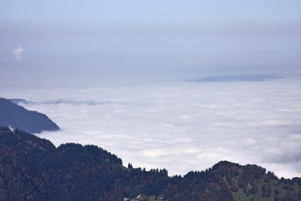 Nebelmeer über dem Zugersee - Okt. 2011