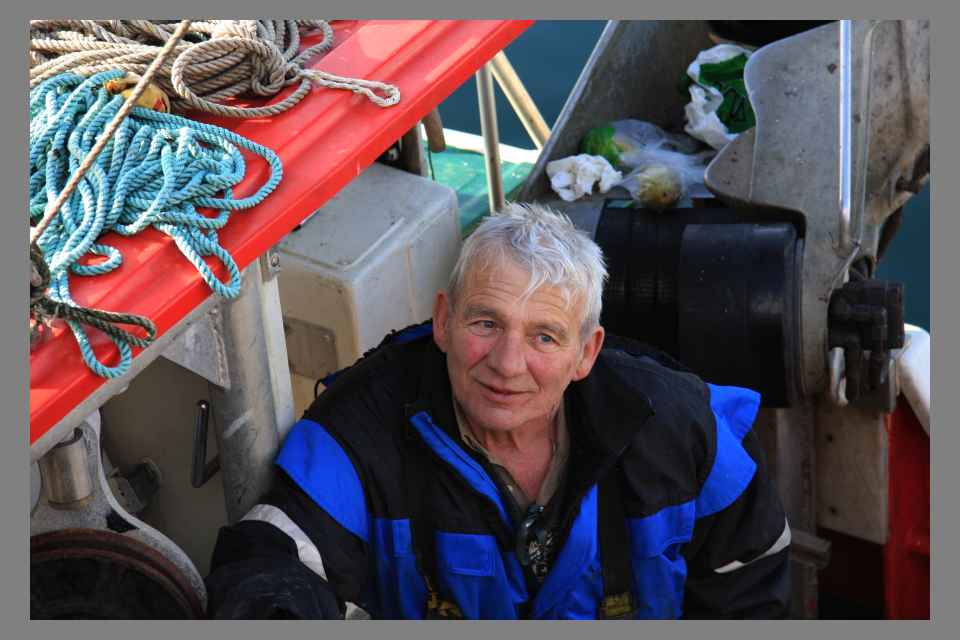 Alesund, Fischer zurück im Hafen, März 2012