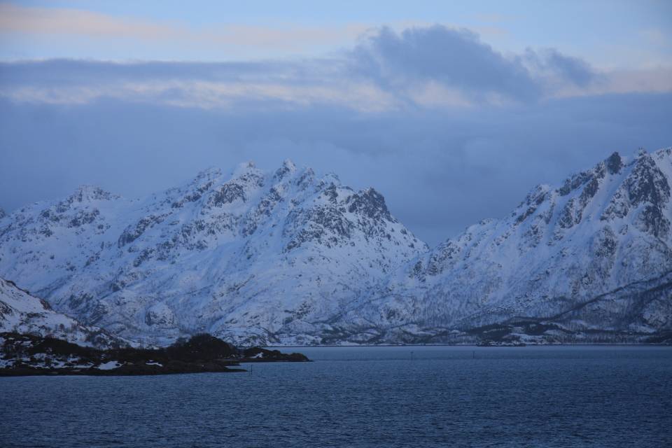 Raftsund, Hurtigruten, abends am 9. März 2012