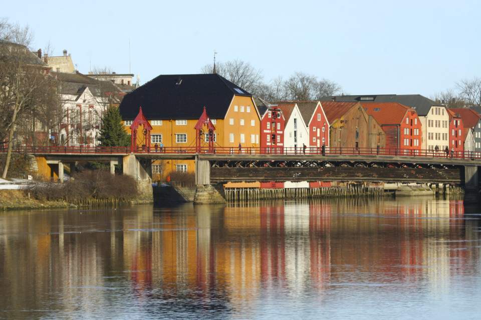 Trondheim, alte Stadtbrücke "Gamle Bybro" über die Nidelv, März 2012, by Lookabout's Wife